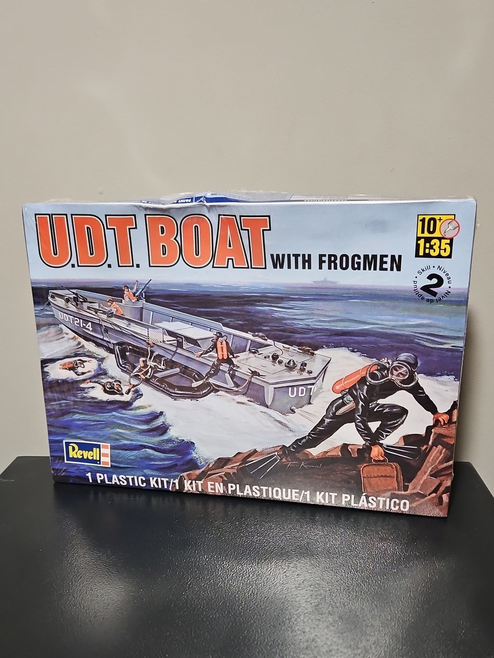 Revell SSP 85-0313 1/35 U.D.T. Boat w/ Frogmen Plastic Model Kit - Sealed